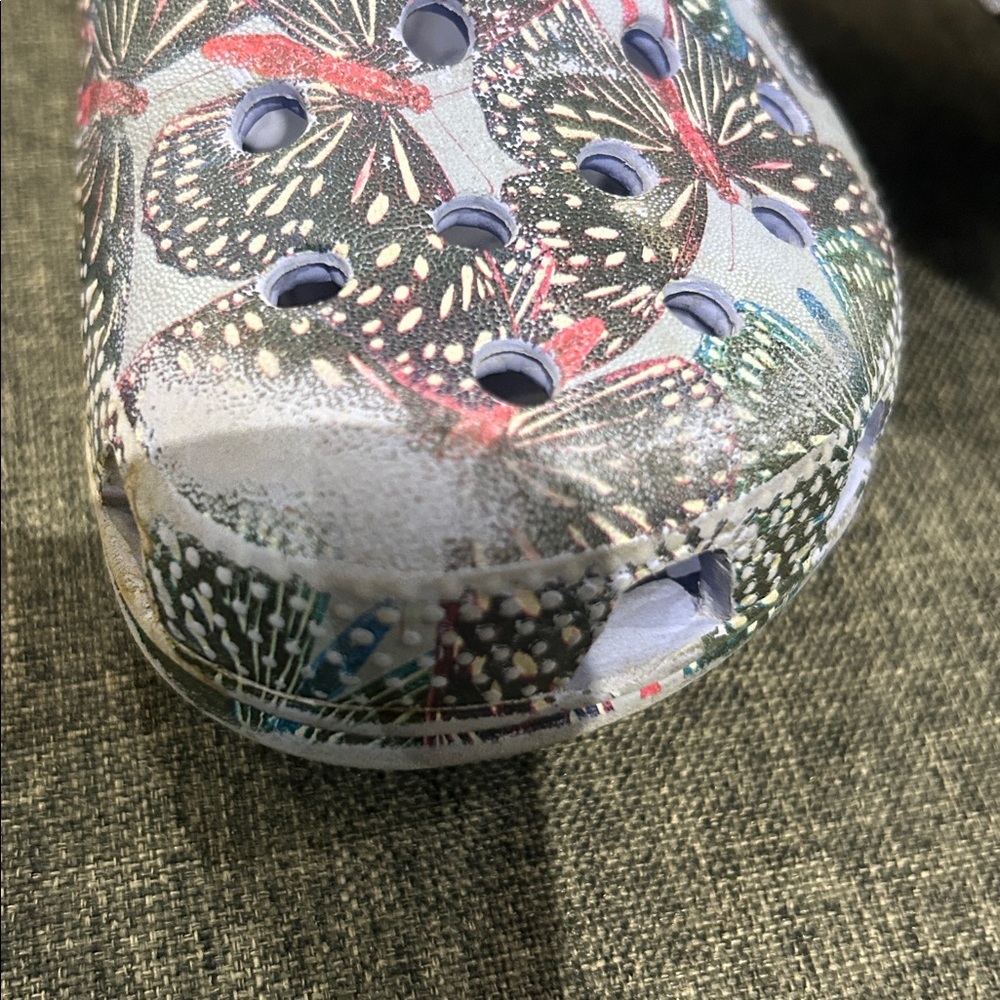 CROCS KIDS SIZE 13 - Picture 3 of 4